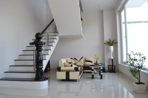 Hotel Hoan Vu Universe