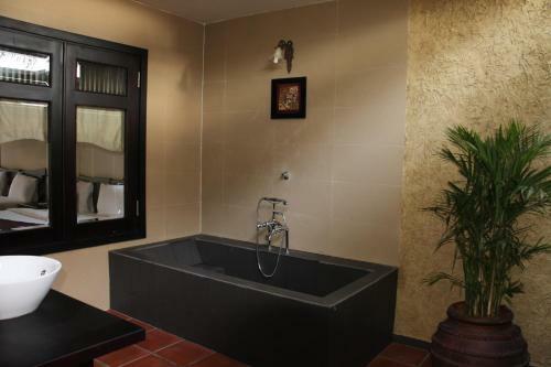 Hotel Lotus Village Resort