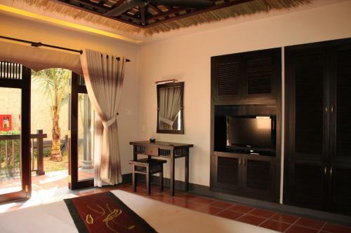Hotel Lotus Village Resort