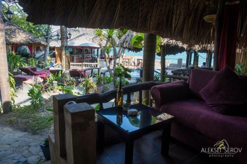 Hotel Joe's Cafe & Garden Resort