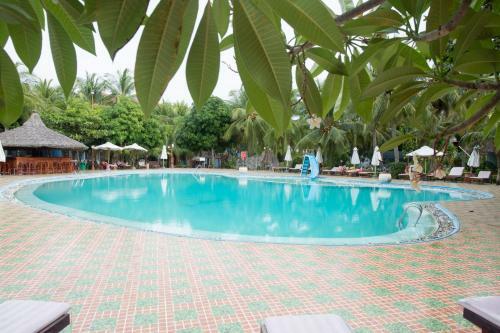 Hotel Palmira Beach Resort & Spa