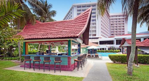 Hotel The Bayview Beach Resort