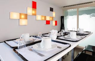Hotel Residhome Seine Saint Germain