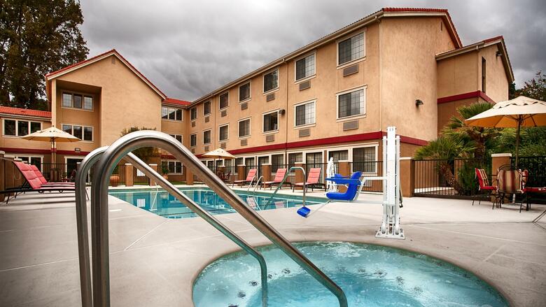 Hotel B.w Colony Inn
