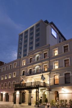 Hotel Novotel Cathedral Square