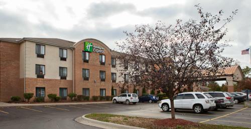 Holiday Inn Express Hotel & Suites Canton