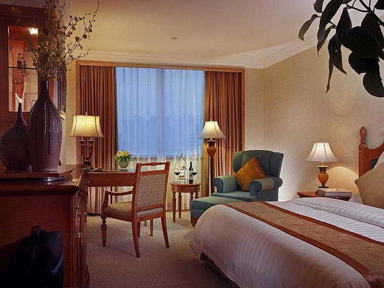 Hotel Grand Noble