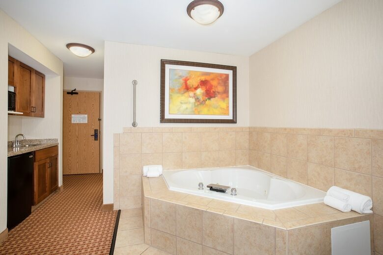 Holiday Inn Express Hotel & Suites Gillette