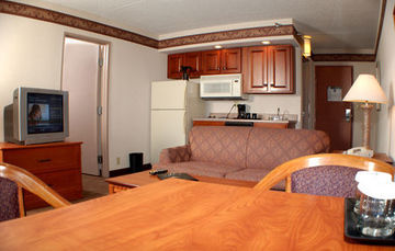 Holiday Inn Hotel & Suites Des