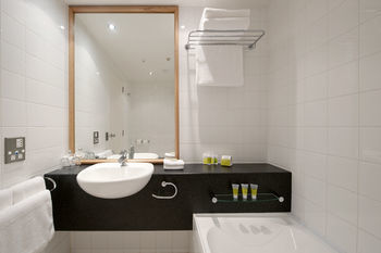 Hotel S/circle Southern Cross