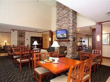 Hotel Staybridge Suites Fargo