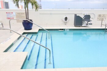 Hotel Indigo Fort Myers River District