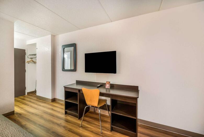 Hotel Motel 6 Henderson Tx