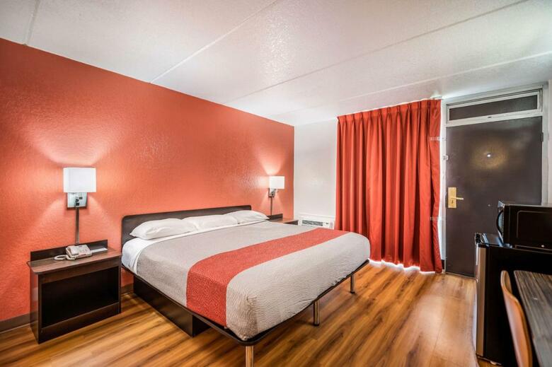 Hotel Motel 6 Henderson Tx
