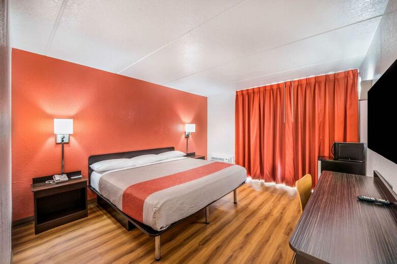 Hotel Motel 6 Henderson Tx