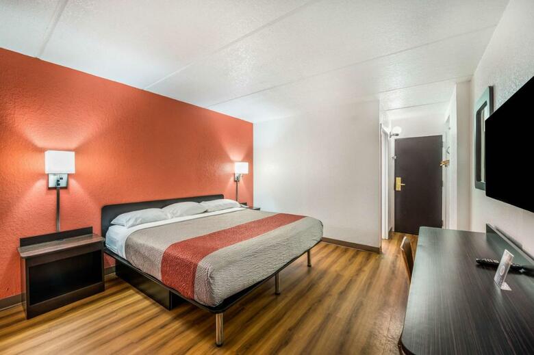 Hotel Motel 6 Henderson Tx