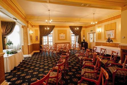 Best Western Le Strange Arms Hotel