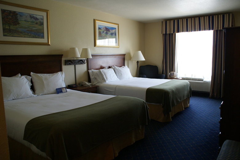 Holiday Inn Express Hotel & Suites Mountain Home