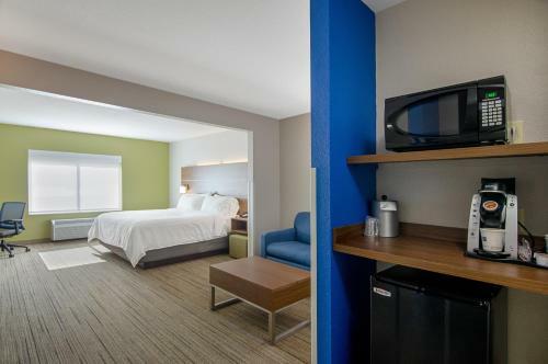 Holiday Inn Express Hotel & Suites Weston