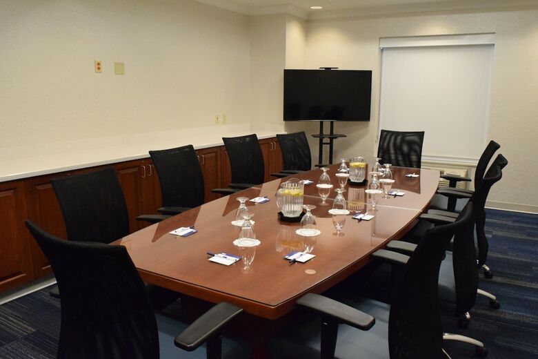Holiday Inn Express Hotel & Suites Rochester Webster