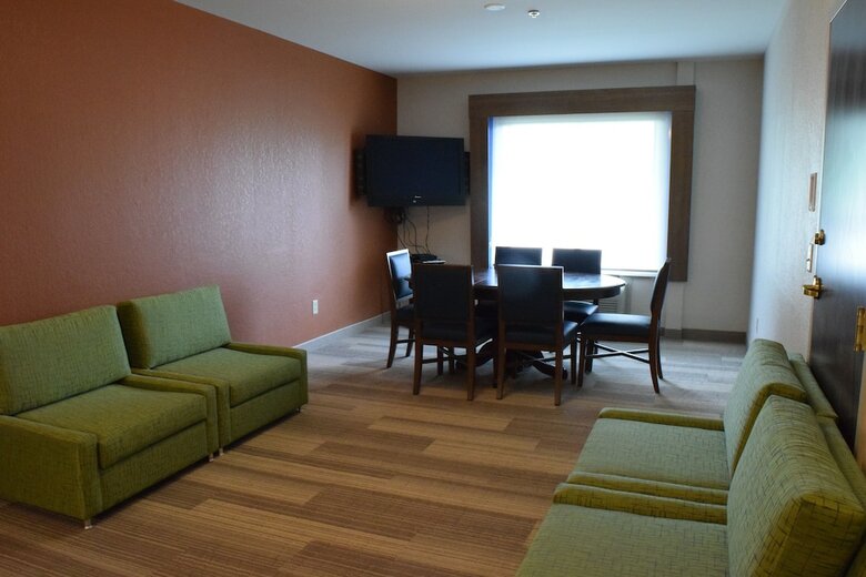 Holiday Inn Express Hotel & Suites Rochester Webster