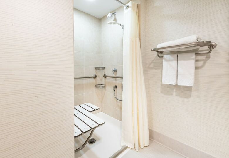 Hotel Embassy Suites Phil/valley For
