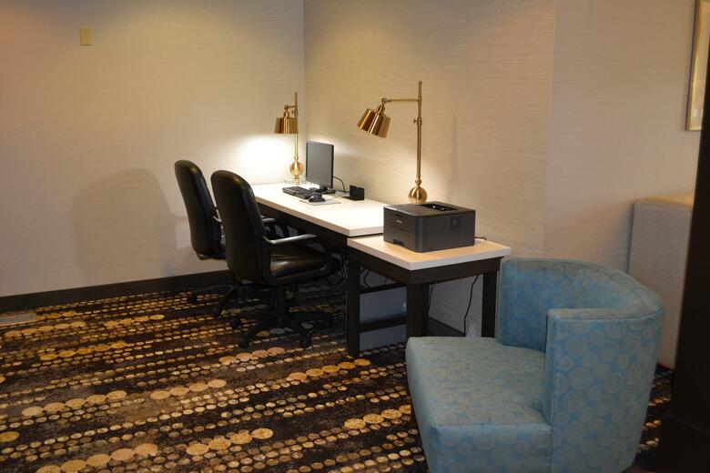 Holiday Inn Express Hotel & Suites Kent State University