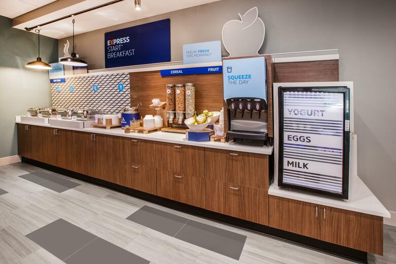 Holiday Inn Express Hotel & Suites Kent State University