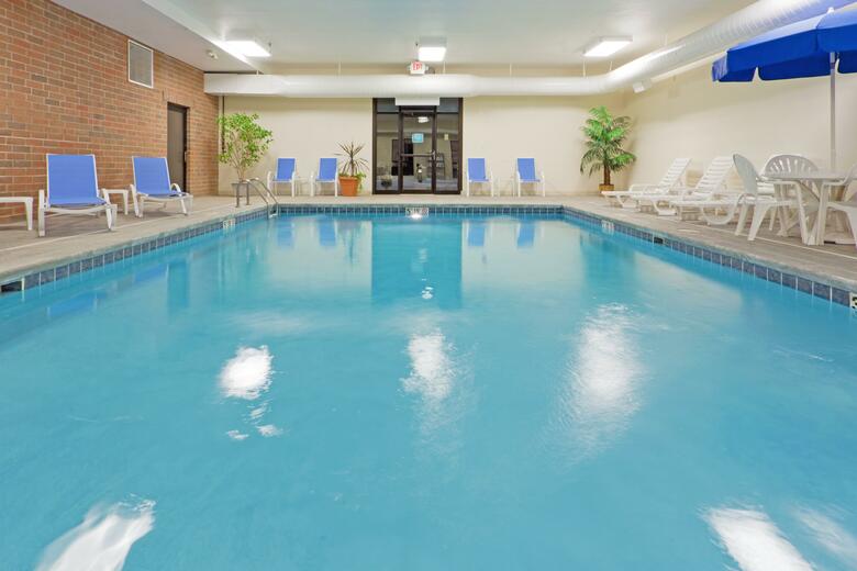 Holiday Inn Express Hotel & Suites Kent State University