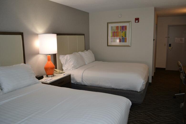 Holiday Inn Express Hotel & Suites Kent State University
