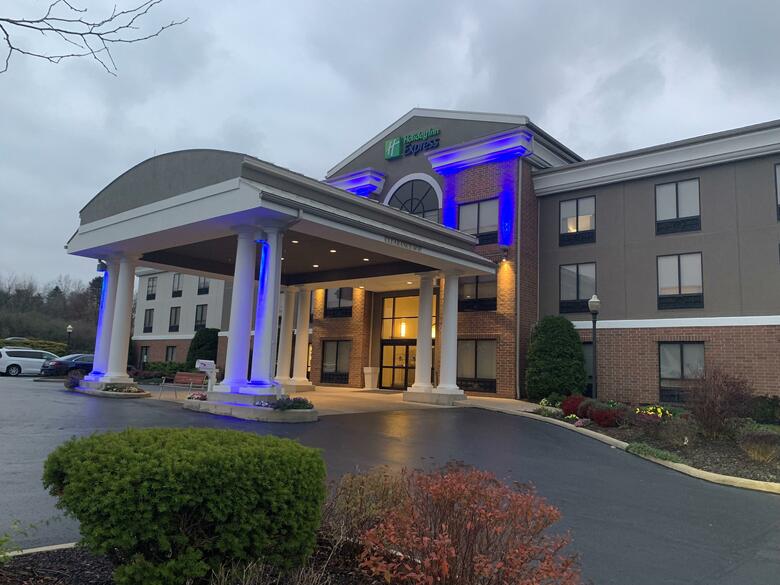 Holiday Inn Express Hotel & Suites Kent State University