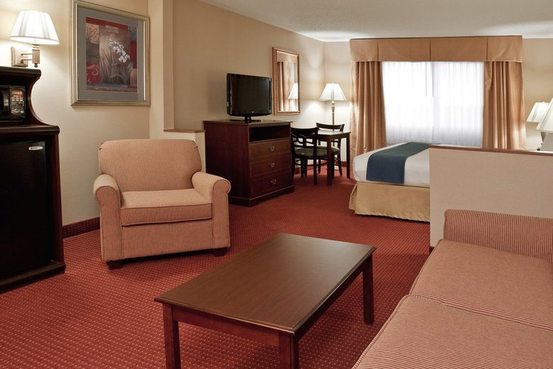Hotel Holiday Inn Express Mt. Vernon