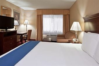 Hotel Holiday Inn Express Mt. Vernon