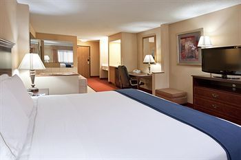 Hotel Holiday Inn Express Mt. Vernon