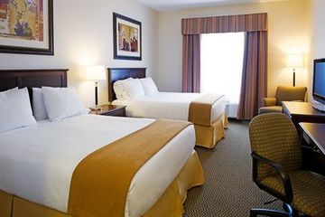 Holiday Inn Express Hotel & Suites Slave Lake