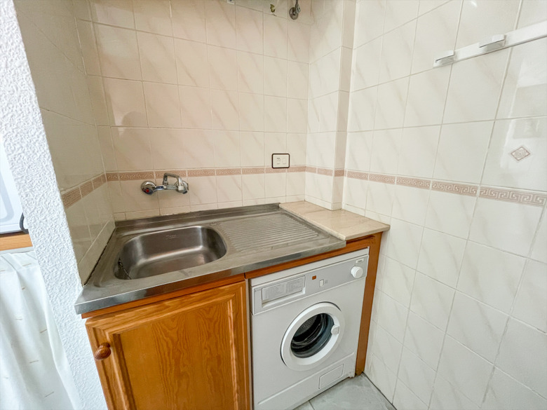 Apartamentos Pe�ismar I Y II 3000