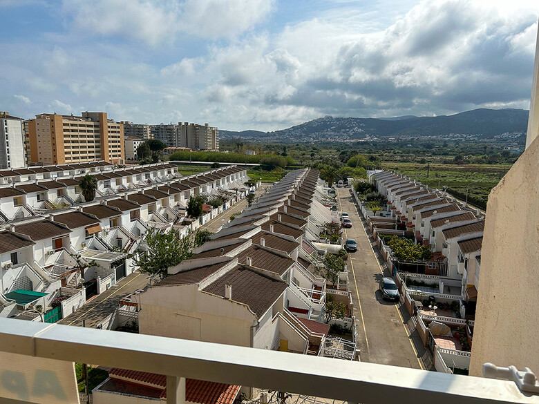 Apartamentos Pe�ismar I Y II 3000