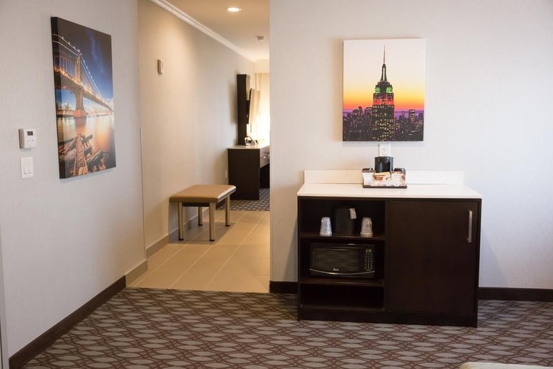 Best Western Premier Nyc Gateway Hotel