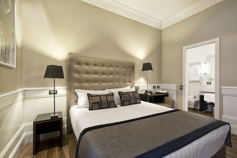 Hotel The Independent Suites