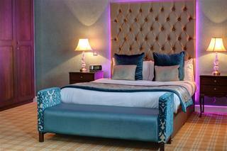 Best Western Rogerthorpe Manor Hotel