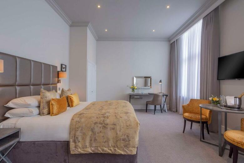 Oatlands Park Hotel