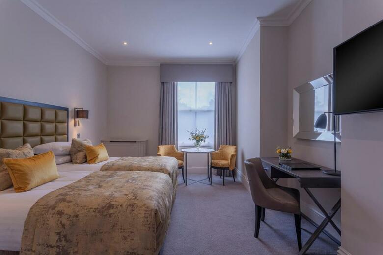 Oatlands Park Hotel