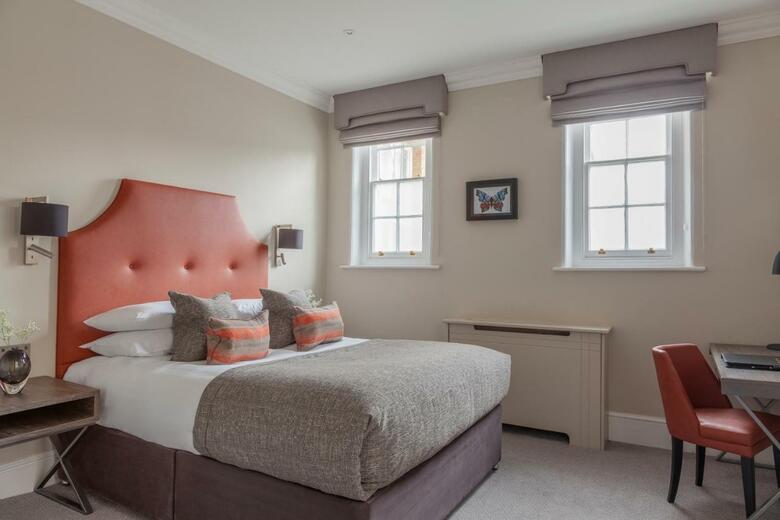 Oatlands Park Hotel