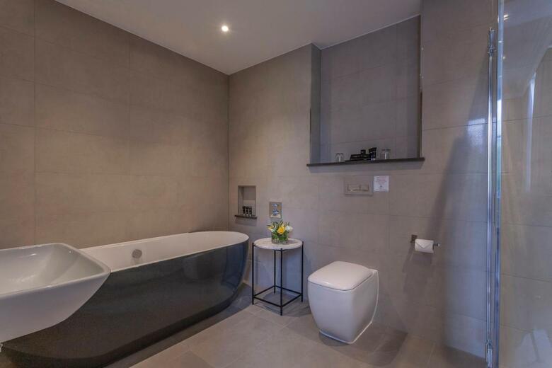 Oatlands Park Hotel