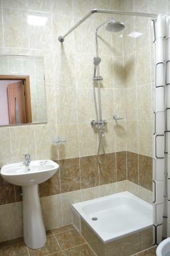 Hostal Madanur Hotel