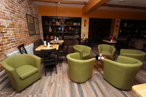 Hostal Madanur Hotel
