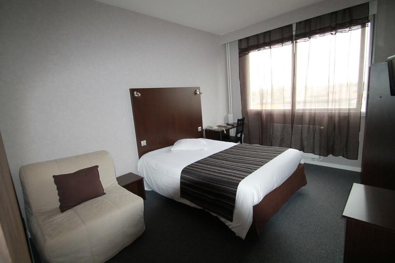 Hostal Adonis Lyon Est Artys H�tel