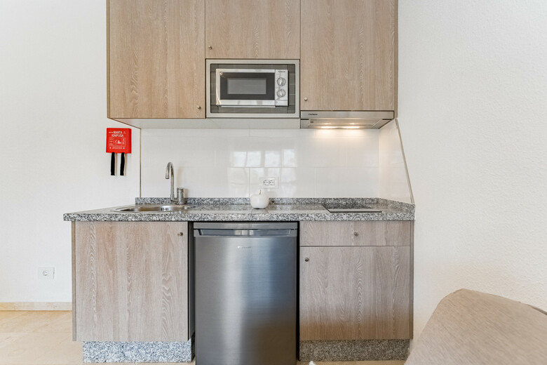 Klayman Olivina Aparthotel