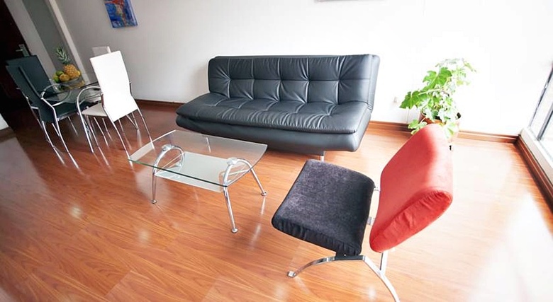 Hotel Cora 96 Street Suites
