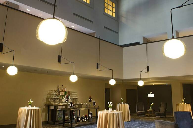 Renaissance St. Louis Grand & Suites Hotel